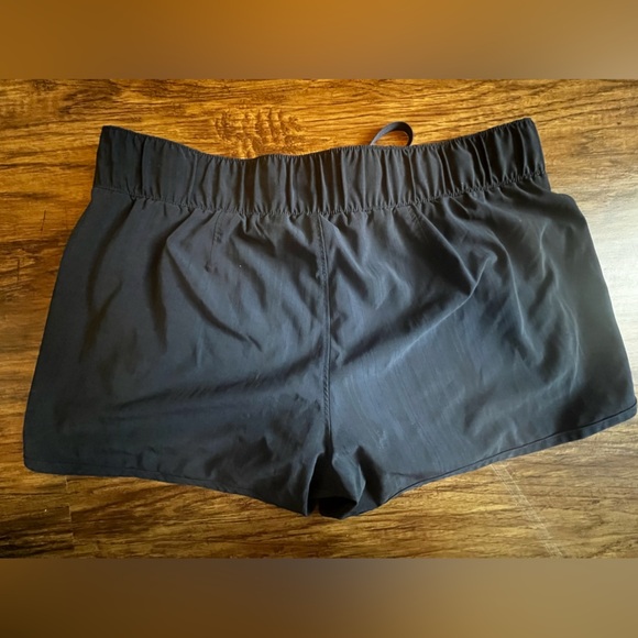 Like new! Athleta Strip Sway Short - Picture 2 of 3